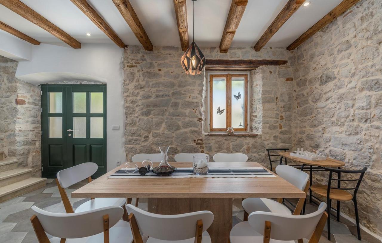 Villa Beautiful Stone House - Parentium With Private Pool Dracevac