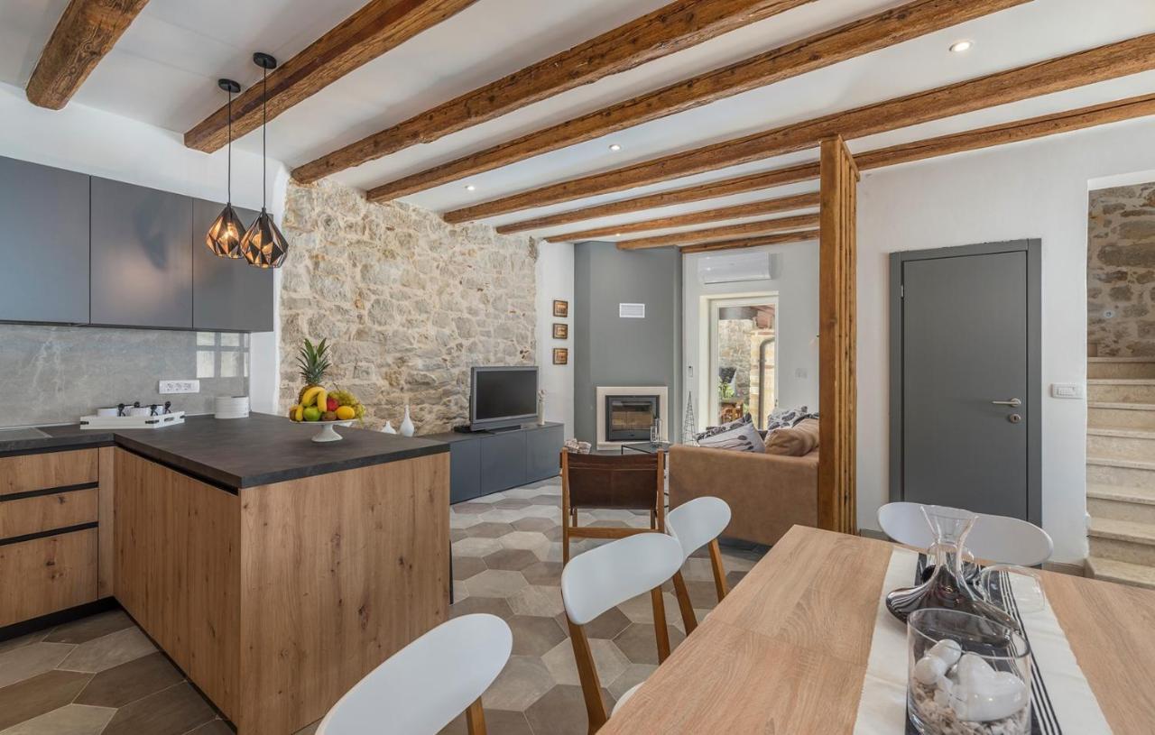 Beautiful Stone House - Parentium With Private Pool