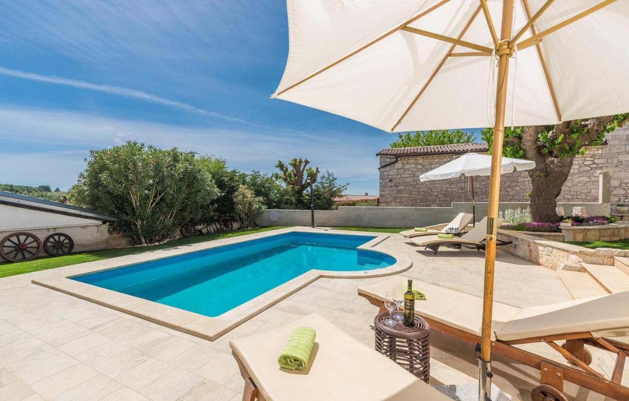 Beautiful Stone House - Parentium With Private Pool Villa
