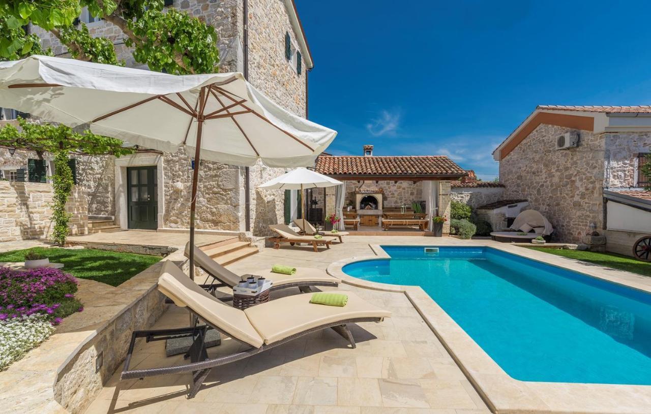 Beautiful Stone House - Parentium With Private Pool Villa Dracevac