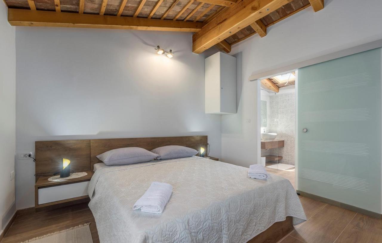 Beautiful Stone House - Parentium With Private Pool * Dracevac